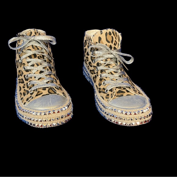 Fashion classic wear jeans Shoes - Leopard print faux Converse high tops with silver at the toes